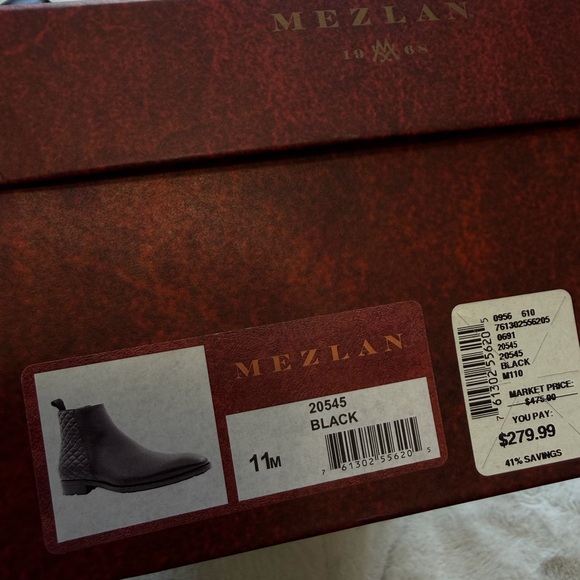 $495 Mezlan Quilted Black Leather Side Zip Ankle Boots 11 - Picture 11 of 11